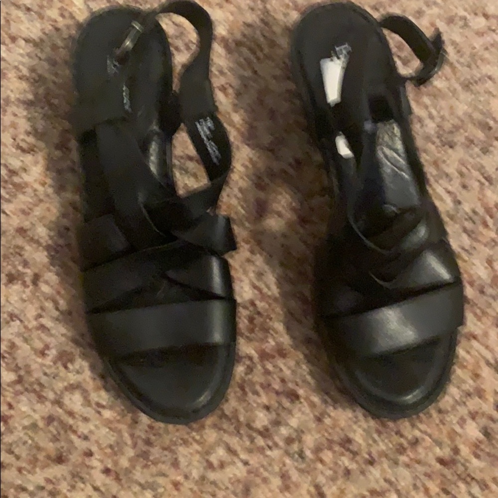 Women’s Sandals